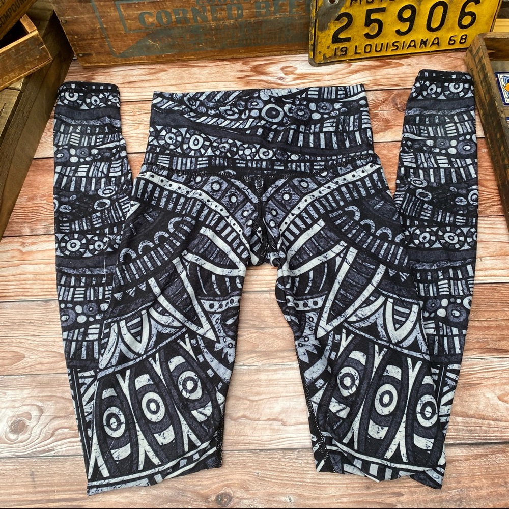 ✨ NIYAMA SOL RARE VINTAGE SHINER TRIBAL ENDLESS HI-WAIST LEGGING XS - Picture 6 of 11
